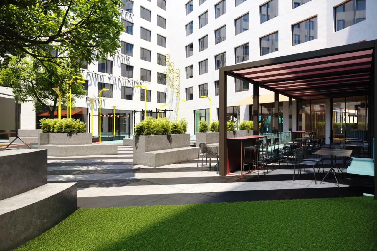The Social Hub Alexanderplatz 4*